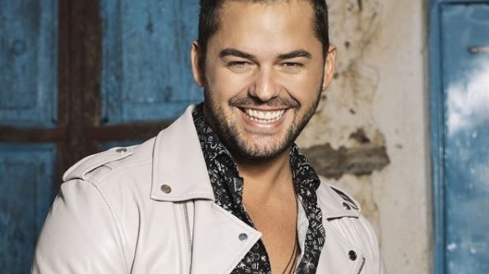 Shuhet në moshën 40-vjeçare këngëtari Shpat Kasapi