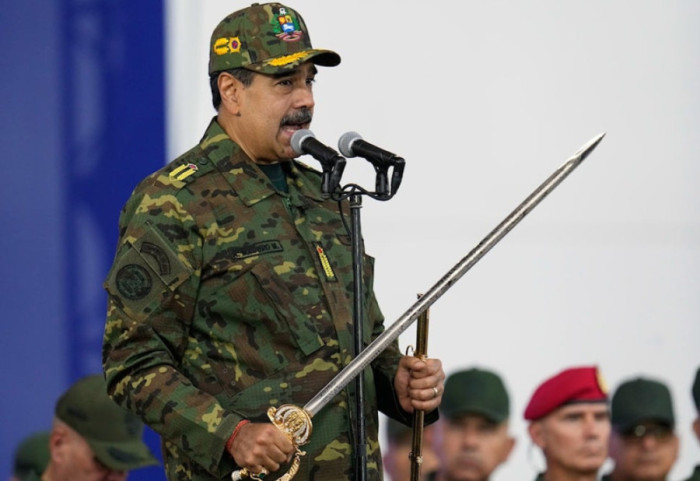 Presioni në rritje nga SHBA, Maduro: Do ta mbrojmë Venezuelën nga “kërcënimet imperialiste”