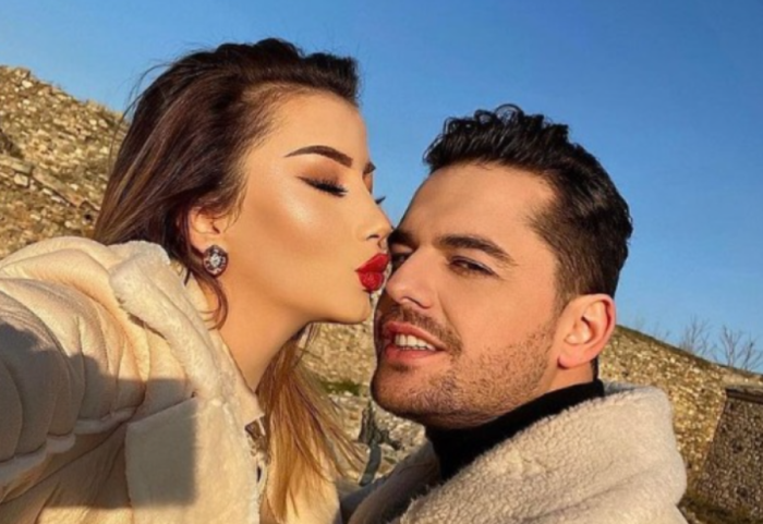 Mediat britanike shkruajnë për vdekjen tragjike të Shpat Kasapit: Ylli i popit shqiptar, reagoi edhe Bebe Rexha