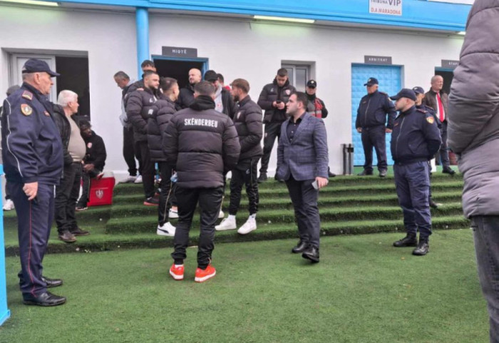 Trajneri dhe lojtarët e Skënderbeut dhunohen në Fushë-Krujë