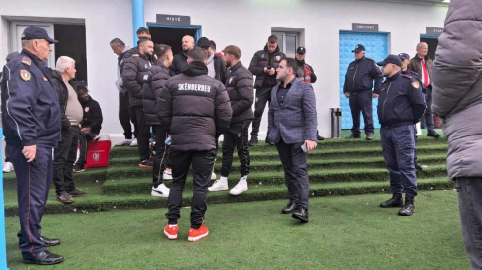 Trajneri dhe lojtarët e Skënderbeut dhunohen në Fushë-Krujë