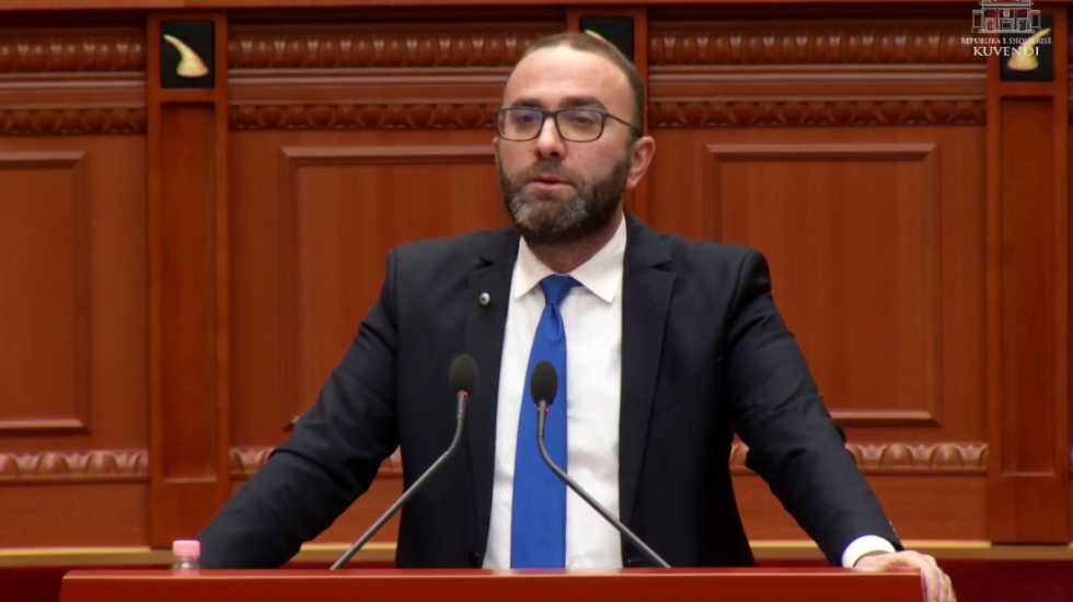 Gazment Bardhi akuzon kryeministrin: Rama, presion Kushtetueses