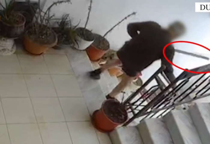 E rëndë në Durrës: Tentoi të vriste bashkëshorten, arrestohet 76-vjeçari