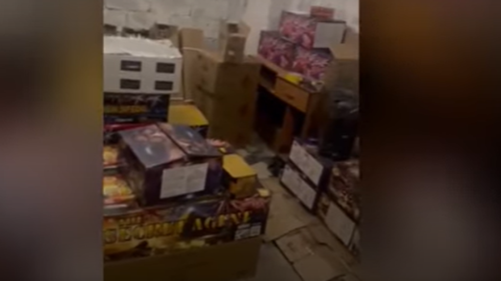 Prag festash, policia zbulon magazinën ilegale me fishekzjarrë