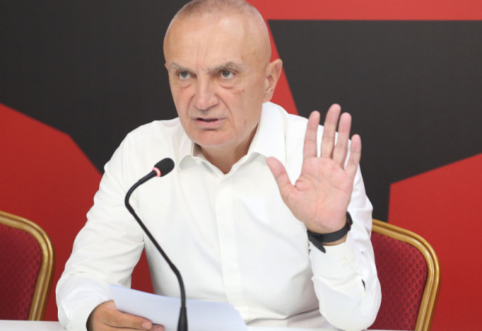 Meta ngre alarmin për çështjen e detit: Qeveria po vepron në errësirë