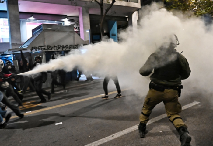 Dhunë gjatë marshimit për 17-vjetorin e vrasjes së Alexandros Grigoropoulos në Athinë