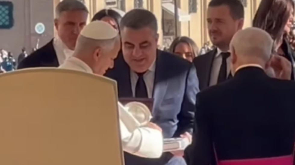 Ministri Gonxhja në dëgjesën Jubilare në Vatikan: Papa Leoni XIV përshëndet përfaqësuesit arbëreshë