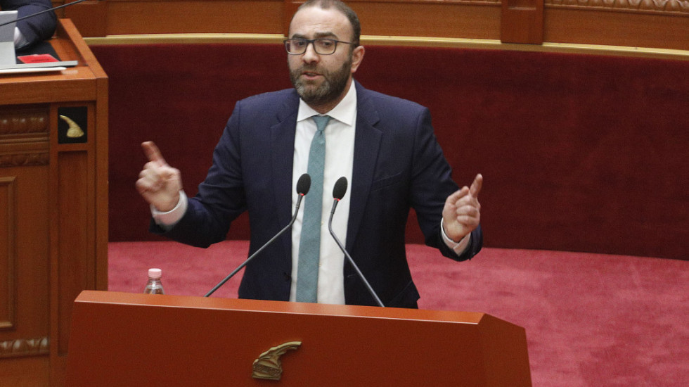 Bardhi publikon rezolutën e IDU për Shqipërinë: Shkrirje shtet-parti-krim, të sanksionohen zyrtarët e korruptuar