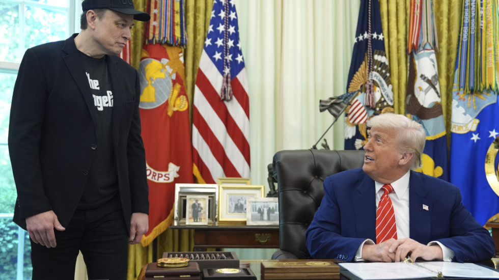 “Europa po shkon në drejtim të gabuar”, Trump godet BE-në pas gjobës ndaj Musk