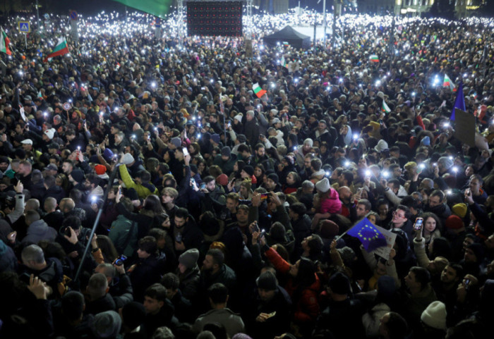 Protesta të mëdha kundër qeverisë në Bullgari, në prag të hyrjes në eurozonë
