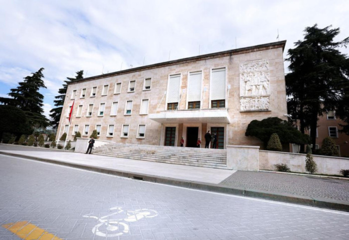 Ndryshime në Qeveri: Largohet nga detyra zv/ministri i Brendshëm, Julian Hodaj