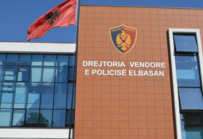 Ngjarje e rëndë në Elbasan, vëllai godet me thikë vëllanë