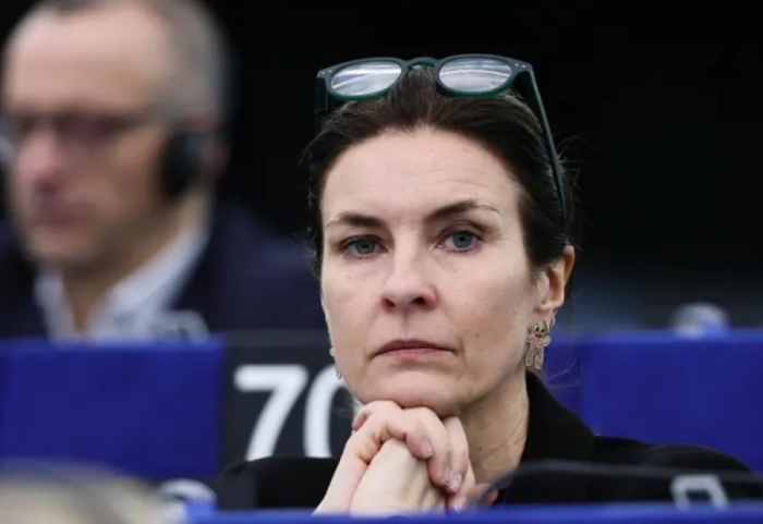 Skandali i “Katargate”, Parlamenti Europian i heq imunitetin eurodeputetes italiane