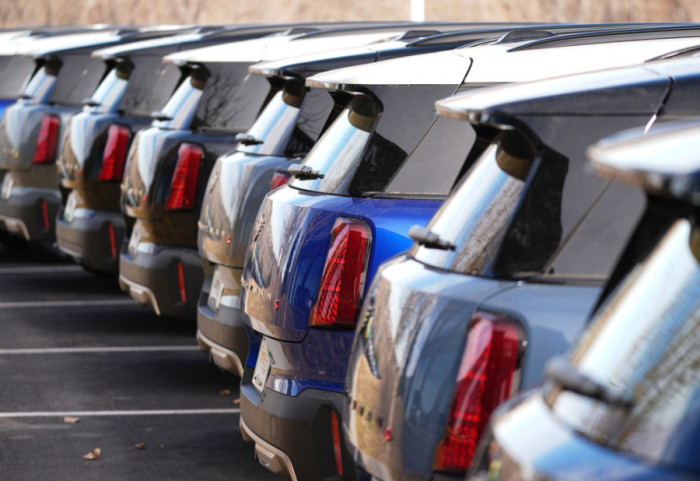 Tërhiqet Brukseli, motorët me djegie “mbijetojnë” edhe pas 2035