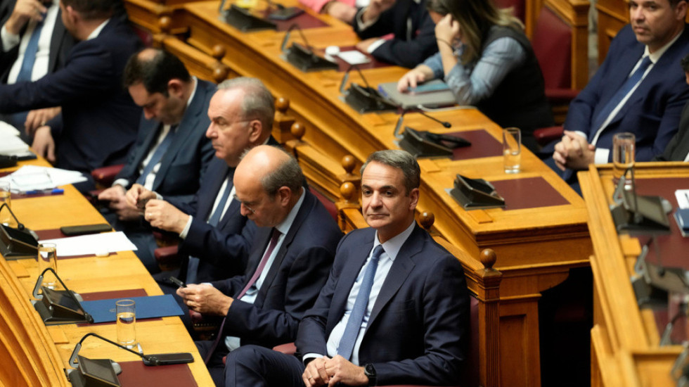 5 ditë debat, parlamenti grek miraton buxhetin për vitin e ri