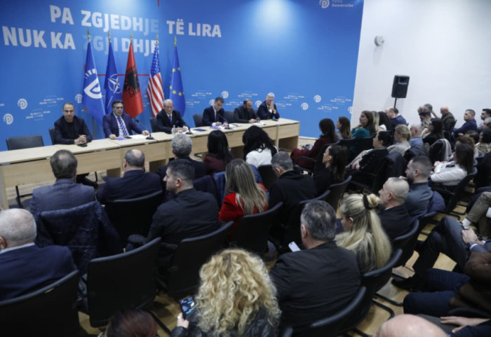 Salianji mungon, Alimehmeti në rreshtin e fundit, PD mbledh Këshillin Kombëtar