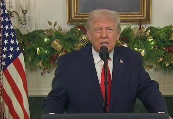 Trump: Bonus 1776 dollarë për çdo ushtar amerikan për Krishtlindje