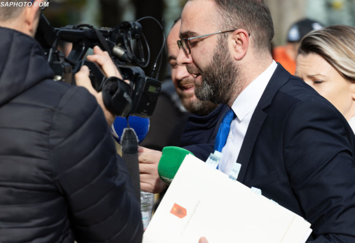 Bardhi: Balluku përballë drejtësisë, shumë shpejt edhe Balla në të njëjtën situatë