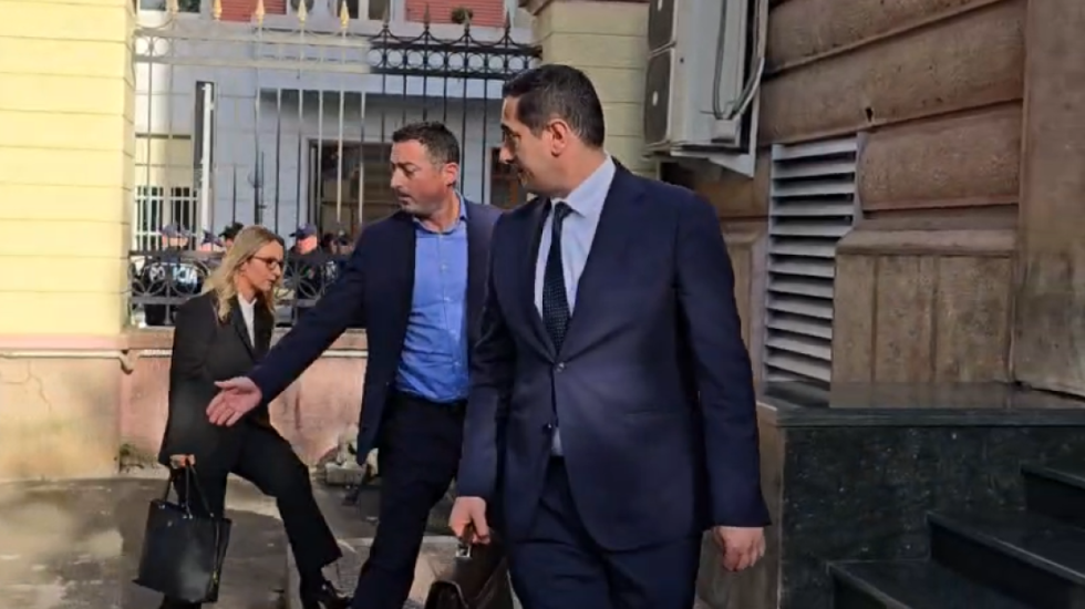 Kërkohet arrestimi i Ballukut, prokurorët e SPAK zbarkojnë në Kuvend për mbledhjen e Këshillit të Mandateve