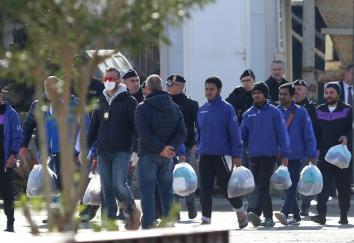 Trafikonin emigrantë nga Shqipëria në Kosovë, 4 persona përpara drejtësisë