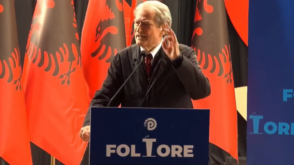 “Balluku me 300 apartamente”, Berisha nga Kurbini: Nga “babysitter”, tani me dy jahte