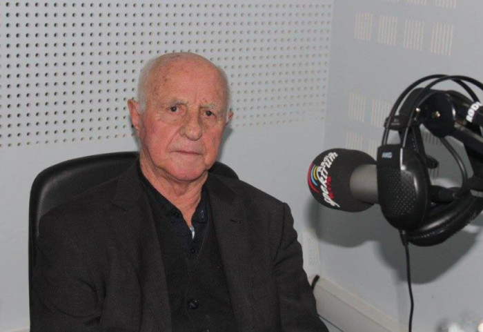 Ndahet nga jeta në moshën 91-vjeçare Ismet Bellova, “zëri” i komentit sportiv shqiptar