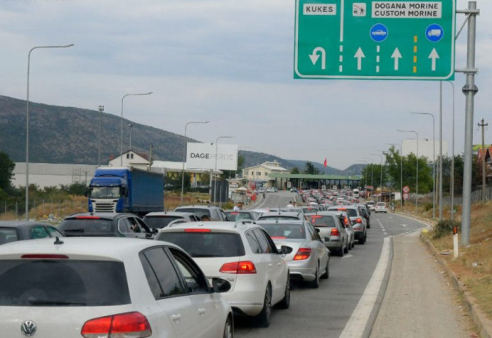 Festat e fundvitit dhe zgjedhjet e parakohëshme, fluks emigrantësh në kufirin Kosovë-Shqipëri