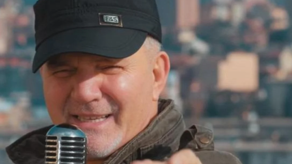 Lajm i trishtë për adhuruesit e "Ilirëve", ndërron jetë papritur vokalisti Shemi