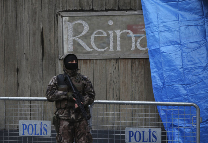 Incident i rëndë në një shkollë në Turqi, nxënësi qëllon drejtorin me armë zjarri