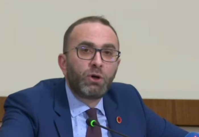 PD mbledh e vetme Këshillin e Mandateve, Bardhi: Balluku mund të prishë provat