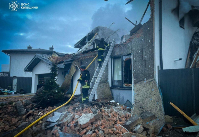 Papa Leoni kërkon “24 orë paqe për Krishtlindje”, një fëmijë mes viktimave nga bombat ruse