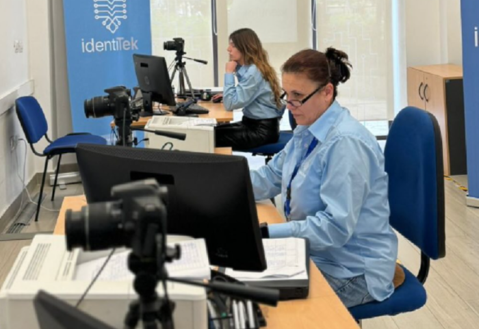 Aplikimet për pasaportë, ndryshojnë vendndodhjet e disa zyrave në Tiranë