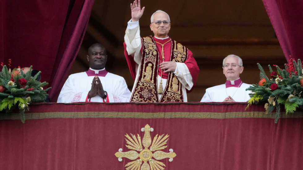 Mesha e Krishtlindjes, Papa Leoni kërkon paqe në Gaza përmes vargjeve të poetit izraelit