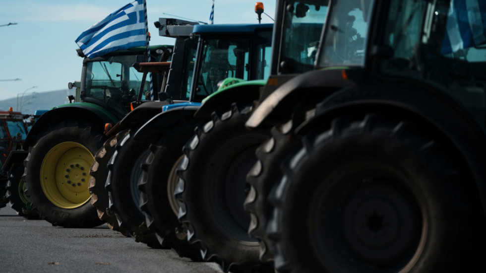 Protesta e fermerëve grekë bllokon sërish aksin Kakavijë-Janinë