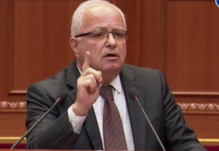 “PD ka rënë në moçal”, Edmond Spaho “vrer” kundër Berishës dhe Nokës