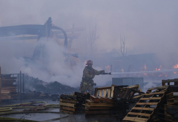 Djegia e 8 autobusëve pranë Durrësit, policia sqaron rrethanat