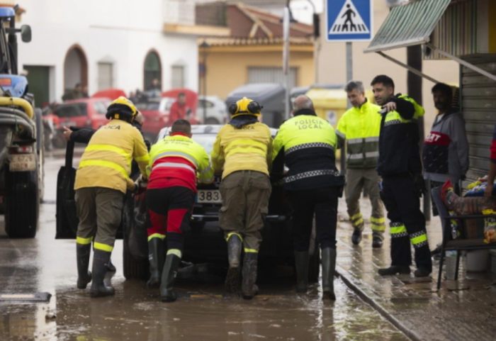 Tre të zhdukur nga shirat e rrëmbyeshëm në Malaga dhe Granada