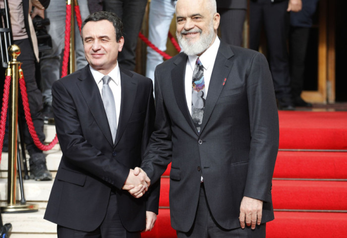 Edi Rama uron Albin Kurtin për rizgjedhjen si kryeministër të Kosovës