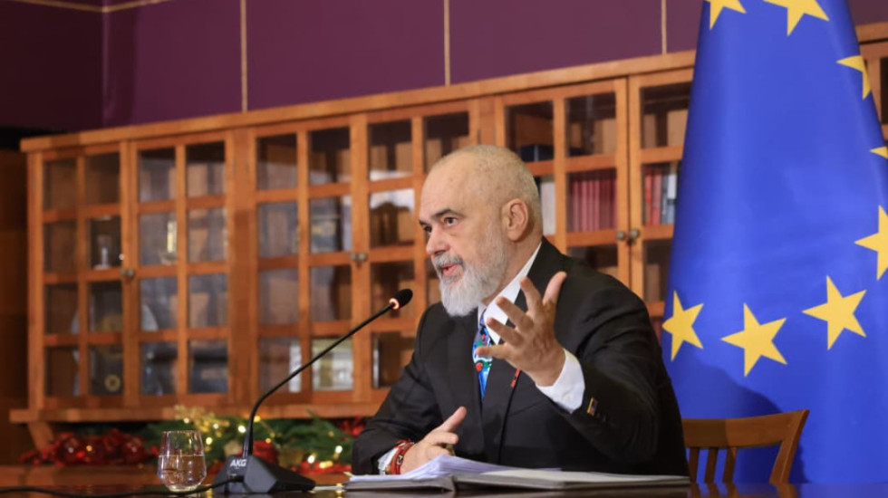 “Si të jap dorëheqjen me 83 mandate?!” Rama për “Ballukun”: 16 mijë faqe dosje nuk janë prova, por arkiv