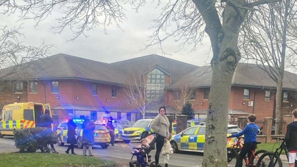 Sulmon pacientët në spital, pesë të plagosur në Mbretërinë e Bashkuar