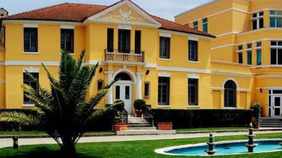 Ambasada e SHBA uron shqiptarët: Partneriteti ynë vazhdon të forcohet