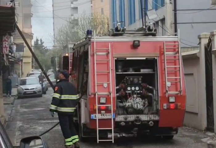 Klos, digjet një shtëpi në fshatin Xibër