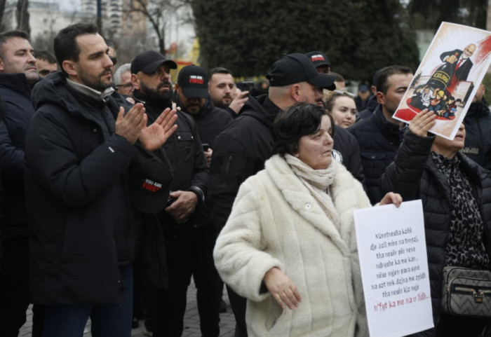 “Një diktator ra, ne kemi autokrat”, Lapaj kërkon dorëheqjen e Ramës