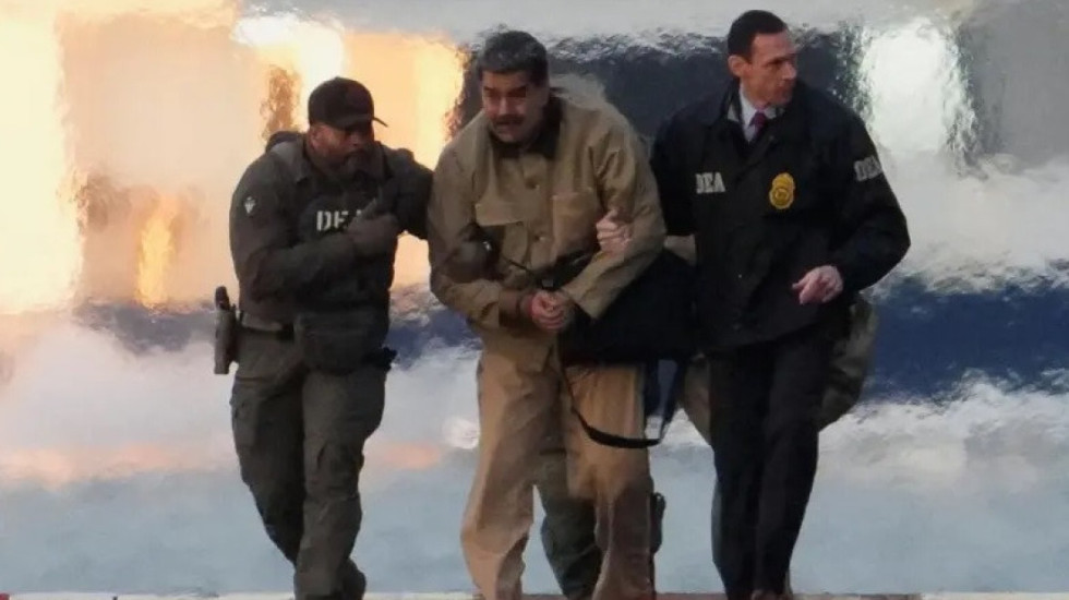 Me pranga në duar i shoqëruar nga DEA, Maduro niset drejt gjykatës