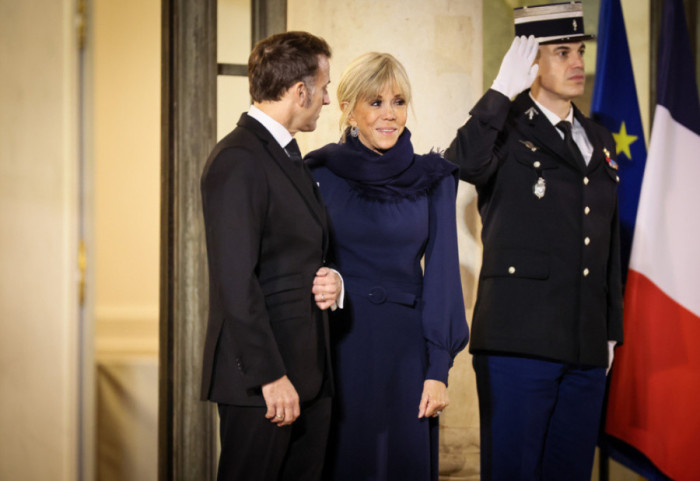 “Gruaja e Presidentit është burrë”, 10 persona shpallen fajtorë për ngacmim ndaj Brigitte Macron