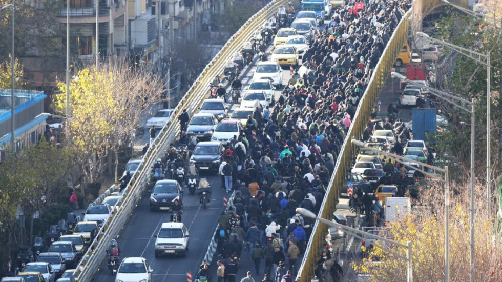 Protestat në Iran, të paktën 35 viktima dhe 1,200 të arrestuar