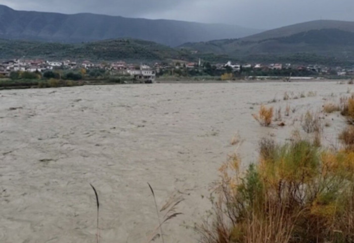 Rënie gurësh dhe inertesh, ARRSH jep detaje për dëmet nga reshjet  e shiut