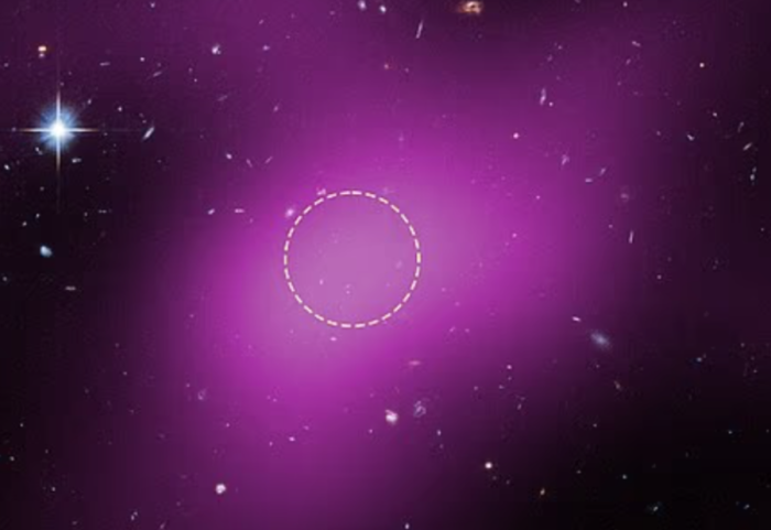 Zbulohet objekti “fantazmë” 4,900 vite dritë larg, “një dritare në universin e errët”