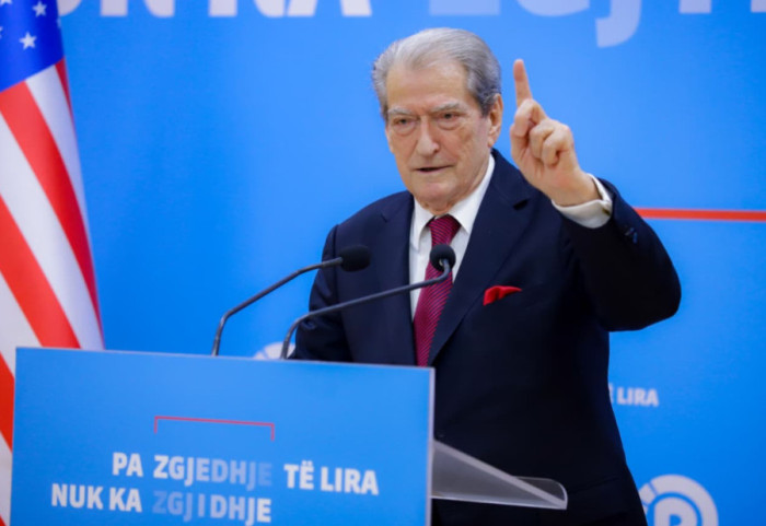 Gjykata Kushtetuese vendos në favor të Sali Berishës: Masa ndaj tij e tejzgjatur