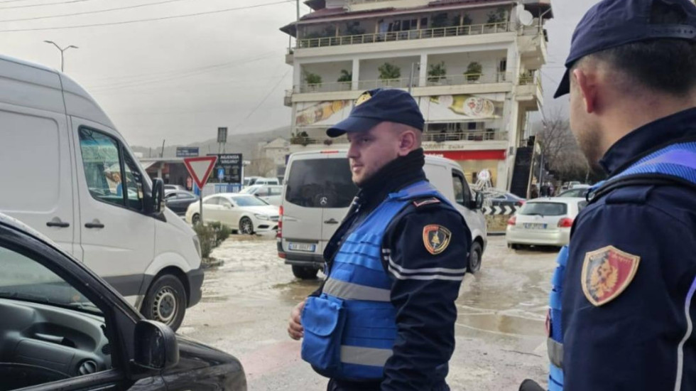 Parkoi makinën para banesës së autorit, zbulohen detaje nga vrasja në Kavajë